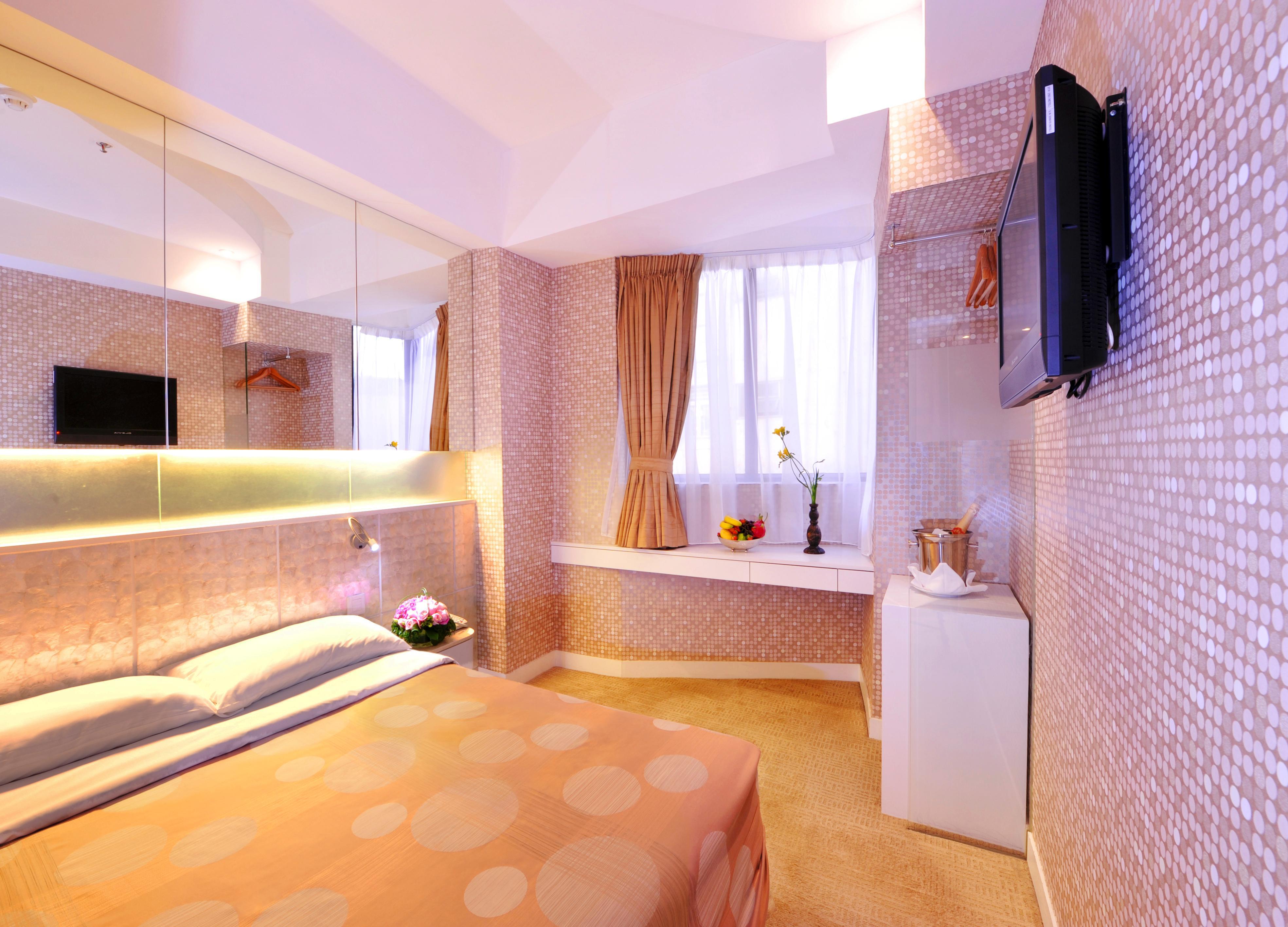Silka Seaview Hotel Гонконг Экстерьер фото