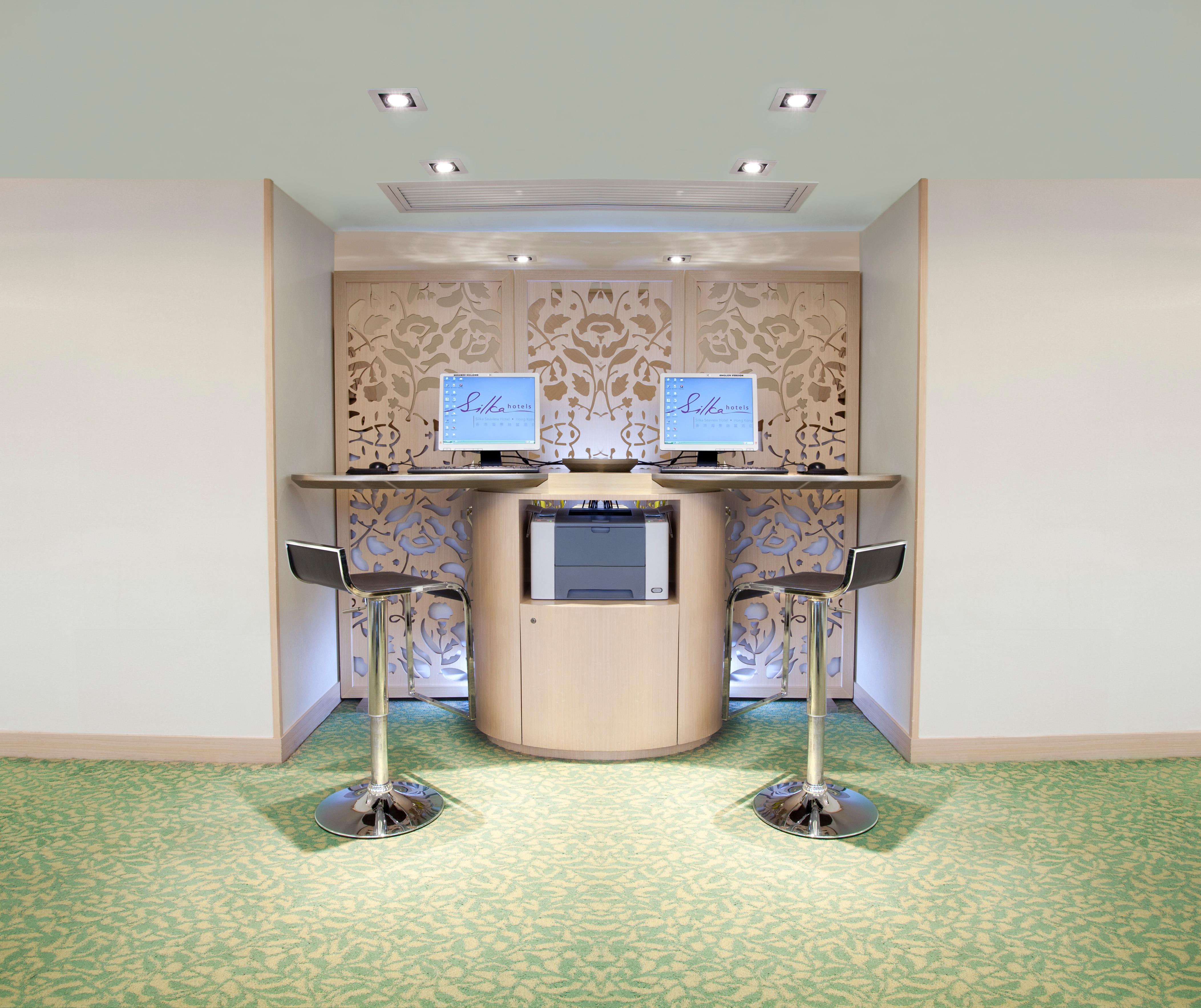 Silka Seaview Hotel Гонконг Экстерьер фото