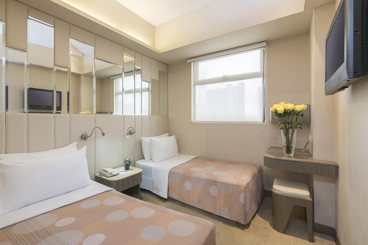 Silka Seaview Hotel Гонконг Экстерьер фото