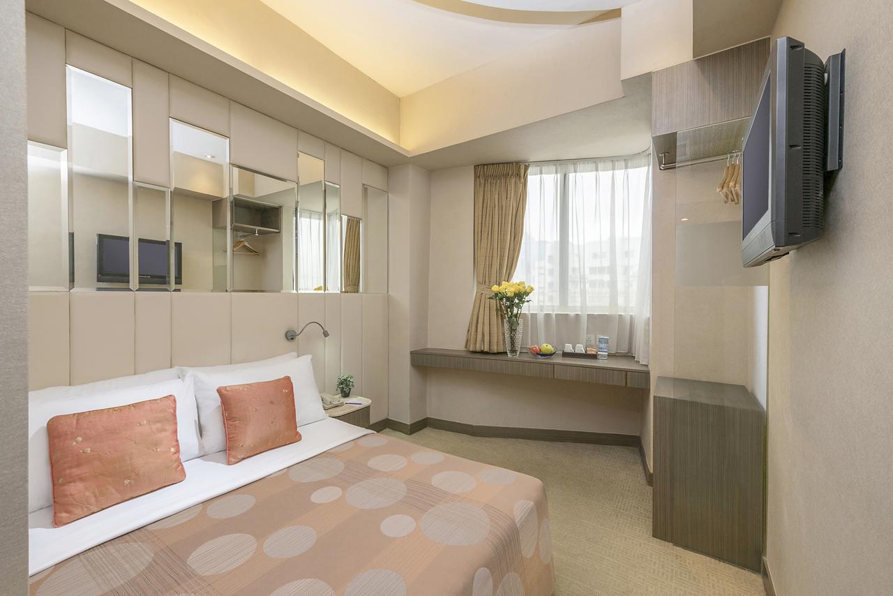 Silka Seaview Hotel Гонконг Экстерьер фото